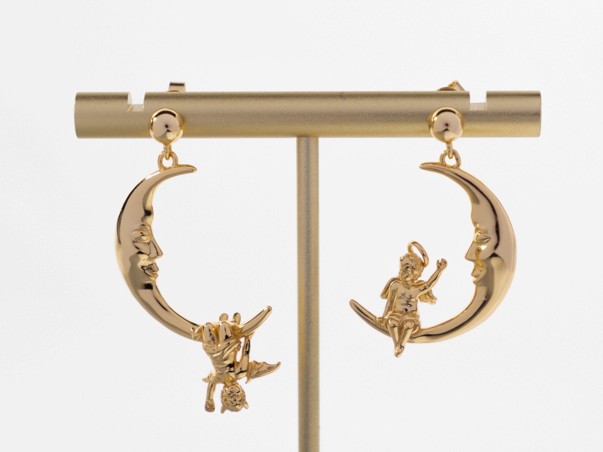 14k Gold Moon & Star Wire Earrings – Cape Cod Jewelers